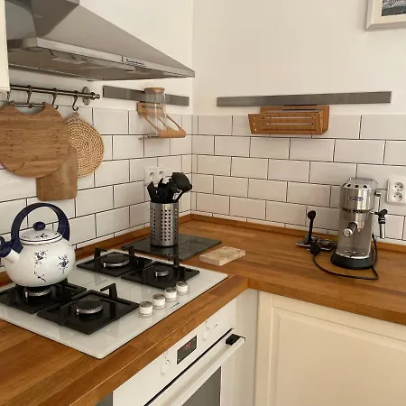 70m2 Romantic Living In The Old Town With Garden Apartamento Bratislava