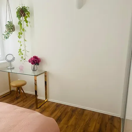 Apartmán 70m2 Romantic Living In The Old Town With Garden *