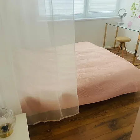 Apartamento 70m2 Romantic Living In The Old Town With Garden *