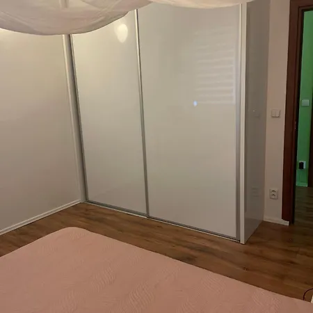 דירה 70m2 Romantic Living In The Old Town With Garden