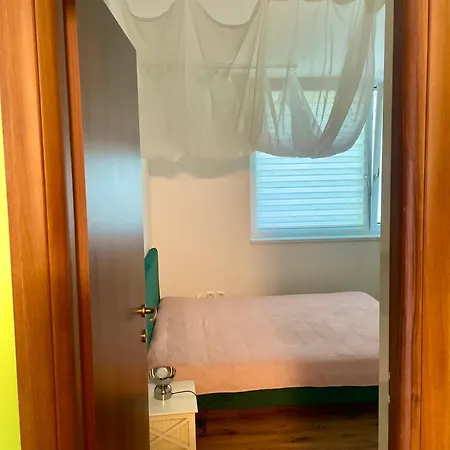 70m2 Romantic Living In The Old Town With Garden Bratislava