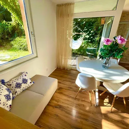 70m2 Romantic Living In The Old Town With Garden شقة براتسيلافا