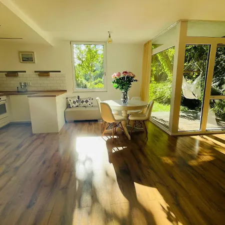 شقة 70m2 Romantic Living In The Old Town With Garden