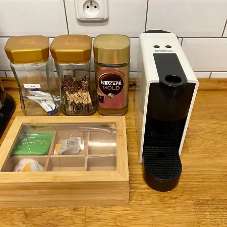 70m2 Romantic Living In The Old Town With Garden شقة *