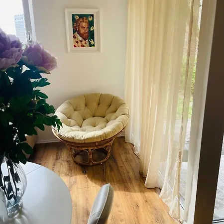 70m2 Romantic Living In The Old Town With Garden Апартаменты