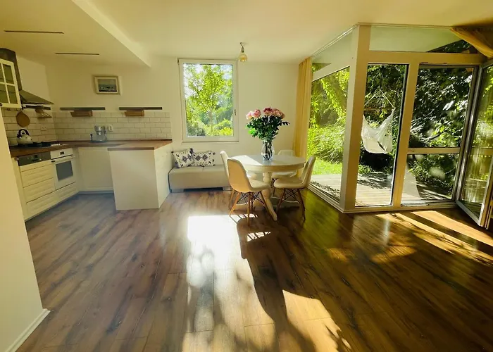 アパート 70m2 Romantic Living In The Old Town With Garden