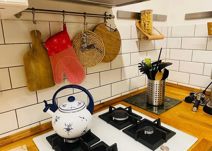 アパート 70m2 Romantic Living In The Old Town With Garden *