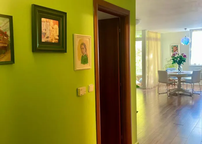 70m2 Romantic Living In The Old Town With Garden ブラチスラヴァ